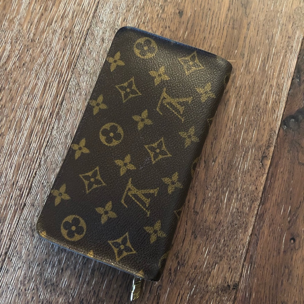 Large Louis Vuitton wallet